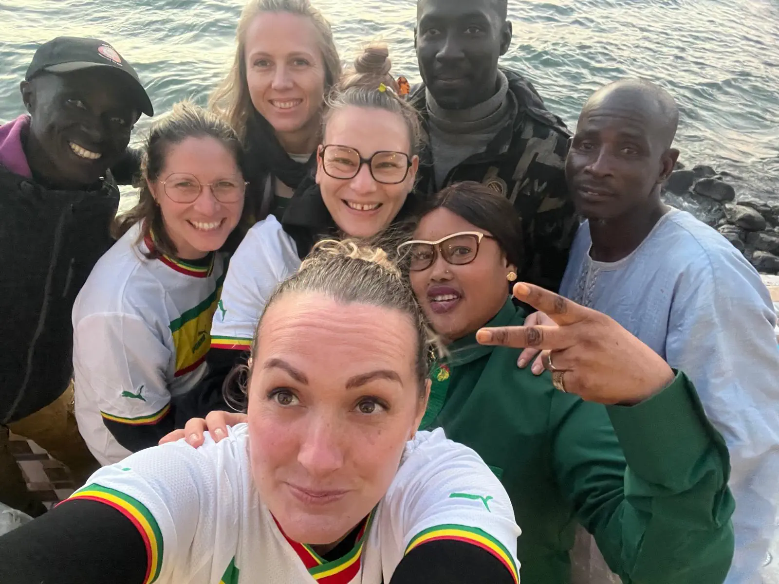 L'équipe sur la plage de Yoff